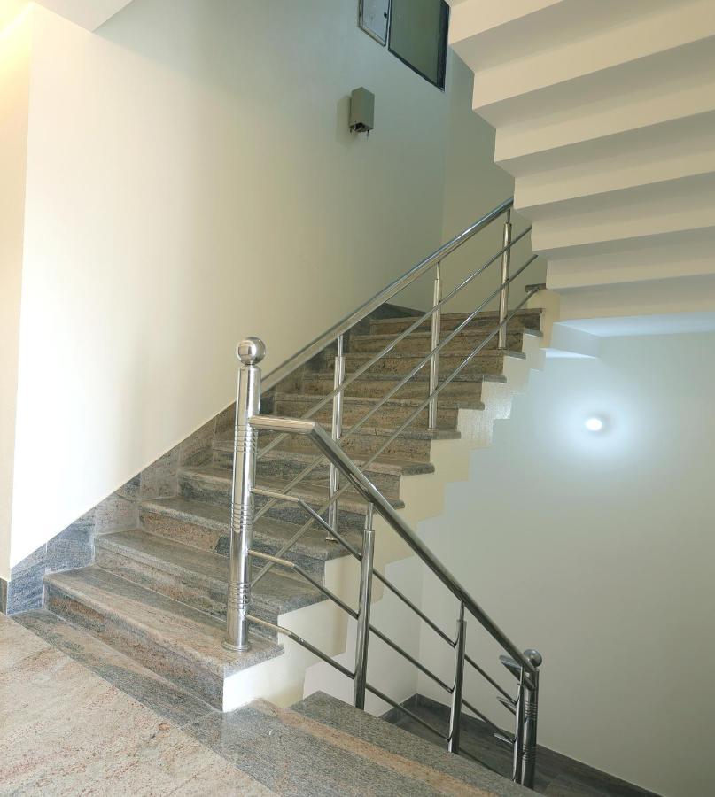 Guru Kripa Sadan Hotel Vrindavan Luaran gambar