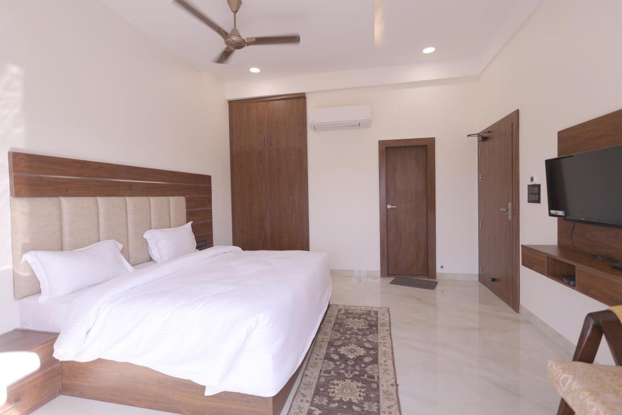 Guru Kripa Sadan Hotel Vrindavan Luaran gambar