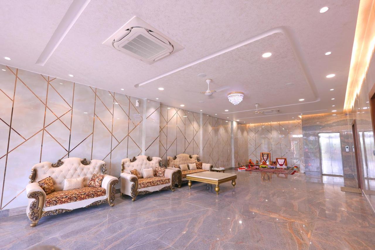 Guru Kripa Sadan Hotel Vrindavan Luaran gambar