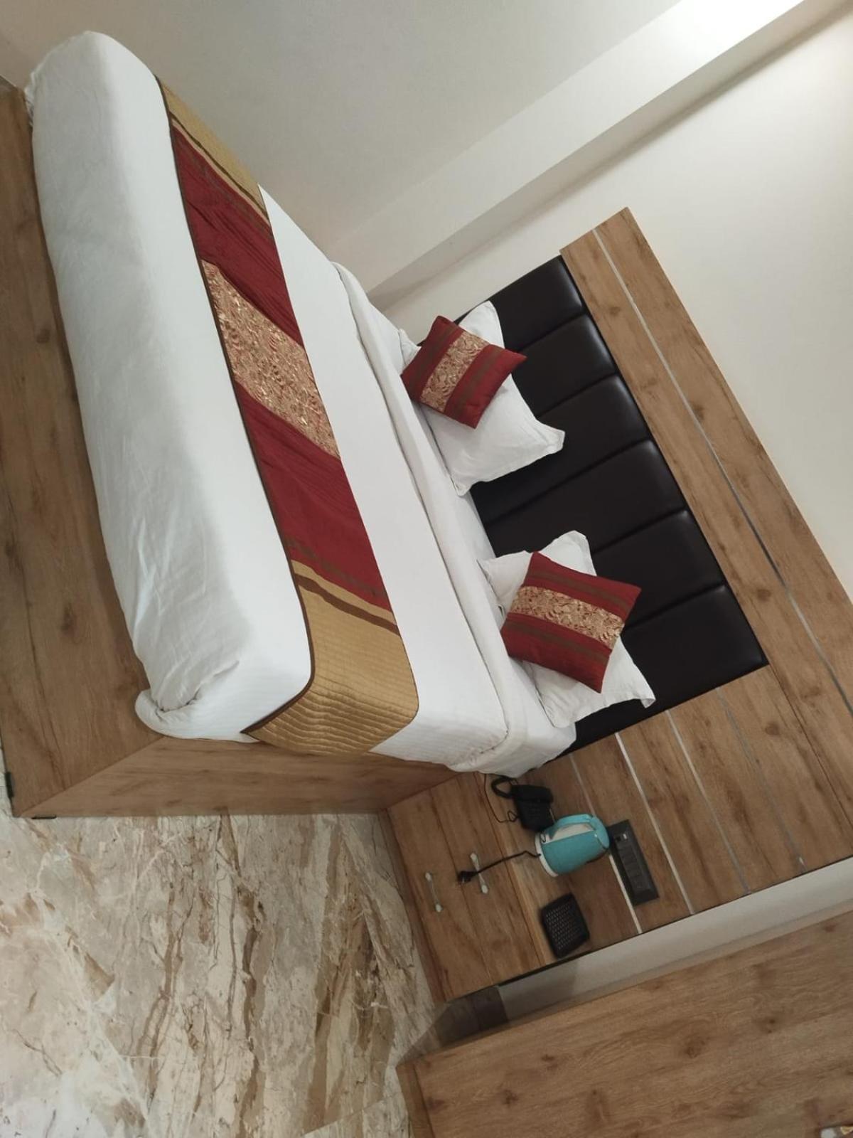 Guru Kripa Sadan Hotel Vrindavan Luaran gambar